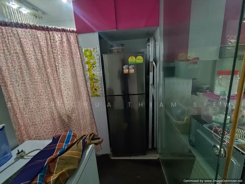6 Marsiling Drive, 6 Marsiling Drive, 3 Bedrooms, 690 sqft, HDB Flat For Sale, by Alvin Chua Thiam Siew, 500239229 - Kitchen - PropertyGuru.com.sg