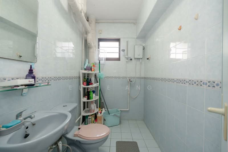 501D Wellington Circle, 501D Wellington Circle, 4 Bedrooms, 1,410 sqft, HDB Flat For Sale, by Elsie Ang, 500239243 - Bathroom - PropertyGuru.com.sg