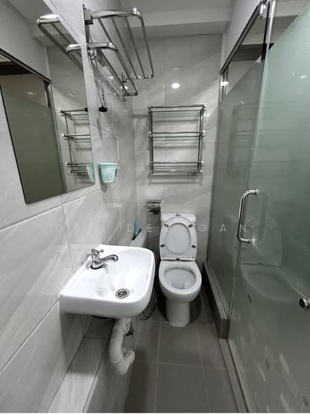 Simei Garden, 17 Sea Breeze Walk, Room Rental, 350 sqft, Apartment For Rent, by Dee Dee Gan, 500239250 - Bathroom - PropertyGuru.com.sg