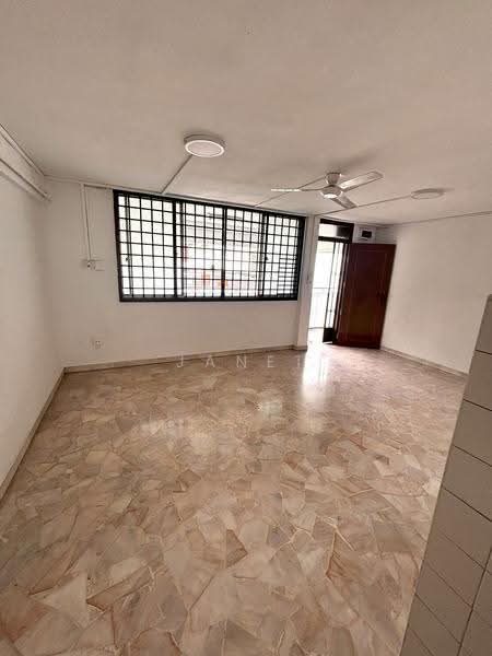 824 Woodlands Street 81, 824 Woodlands Street 81, Admiralty / Woodlands, 3 Bedrooms, 904 sqft, HDB Flat For Sale, by Janet Lim, 500239254 - Living Room - PropertyGuru.com.sg