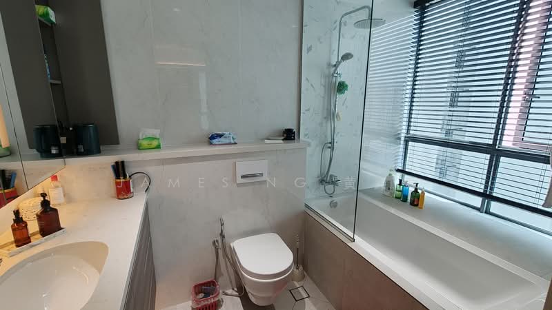 Dakota Residences, 36 Dakota Crescent, 2 Bedrooms, 1,023 sqft, Condominium For Sale, by James Ng 黄奕源, 500239265 - Bathroom - PropertyGuru.com.sg
