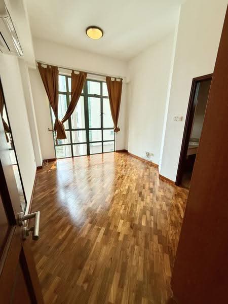 Tanglin Regency, 381 Tanglin Road, Tanglin / Holland / Bukit Timah, 3 Bedrooms, 1,109 sqft, Condominium For Rent, by Norman Koh (许启彰）, 500239285 - Master Bedroom - PropertyGuru.com.sg