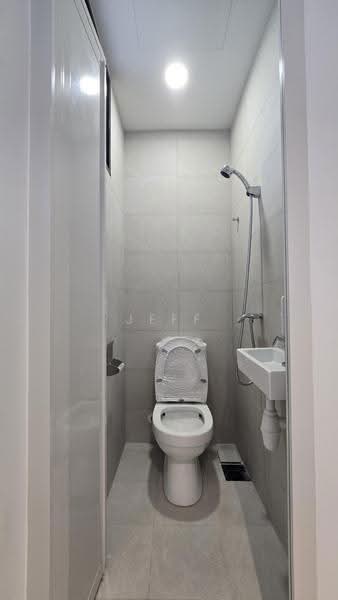 Norwood Grand, Admiralty / Woodlands, 3 Bedrooms, 1,044 sqft, Condominium For Rent, by Jeff Lim, 500239289 - Bathroom - PropertyGuru.com.sg