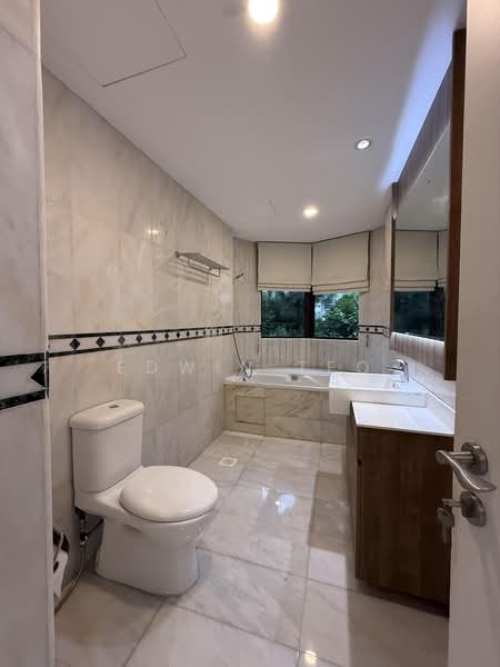 The Balmoral, 16 Balmoral Park, 4 Bedrooms, 2,895 sqft, Condominium For Sale, by Edwin Teo, 500239293 - Master Bathroom - PropertyGuru.com.sg
