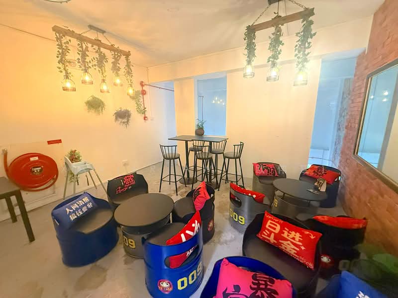 GROUND FLOOR SHOPHOUSE @ YIO CHU KANG ROAD, Yio Chu Kang Road, 1,098 sqft, Shop / Shophouse For Rent, by Xavier Aw (欧伟廷), 500239299 - Interior - CommercialGuru.com.sg