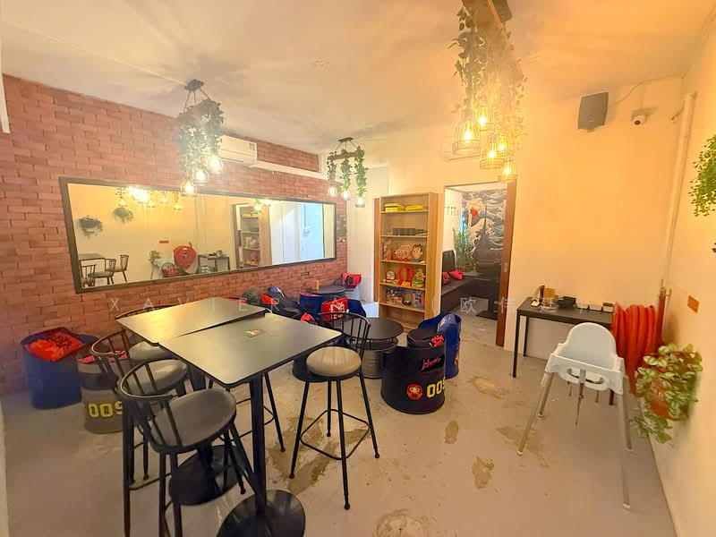 GROUND FLOOR SHOPHOUSE @ YIO CHU KANG ROAD, Yio Chu Kang Road, 1,098 sqft, Shop / Shophouse For Rent, by Xavier Aw (欧伟廷), 500239299 - Interior - CommercialGuru.com.sg