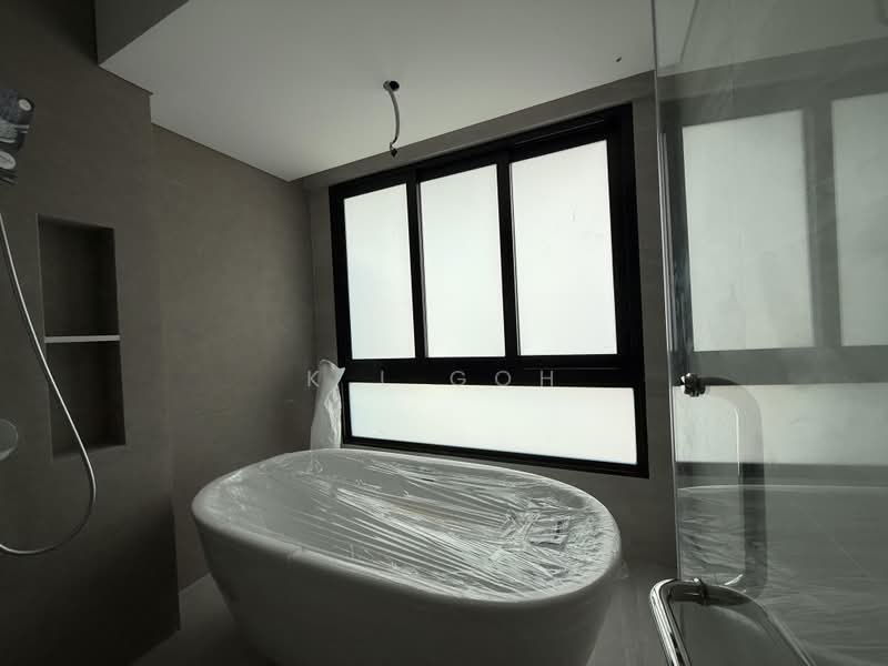 LANDED7772@BRAND NEW TERRACE AT SIGLAP READY TO MOVE IN SOON, GOOD PRICE!, Siglap Road, Jalan Tua Kong, Frankel Estate, 5 Bedrooms, 4,980 sqft, Terraced House For Sale, by K L Goh, 500239317 - Bathroom - PropertyGuru.com.sg