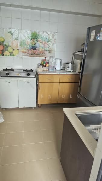 339D Kang Ching Road, 339D Kang Ching Road, 2 Bedrooms, 721 sqft, HDB Flat For Rent, by Chitra Devi, 500239318 - Kitchen - PropertyGuru.com.sg