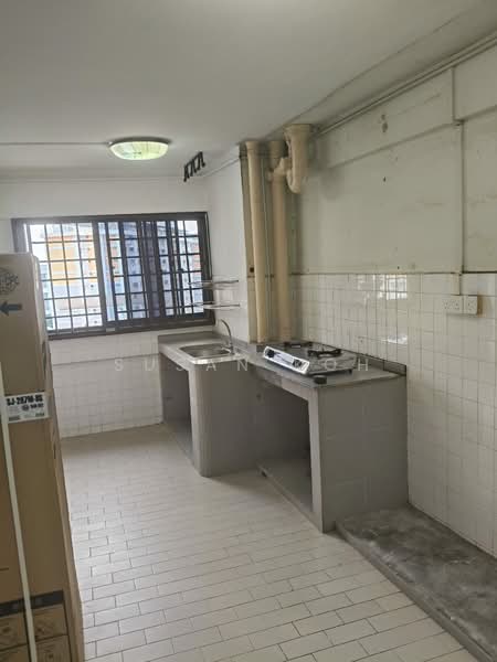 620 Bedok Reservoir Road, 620 Bedok Reservoir Road, 2 Bedrooms, 645 sqft, HDB Flat For Rent, by Susan Koh, 500239358 - Kitchen - PropertyGuru.com.sg