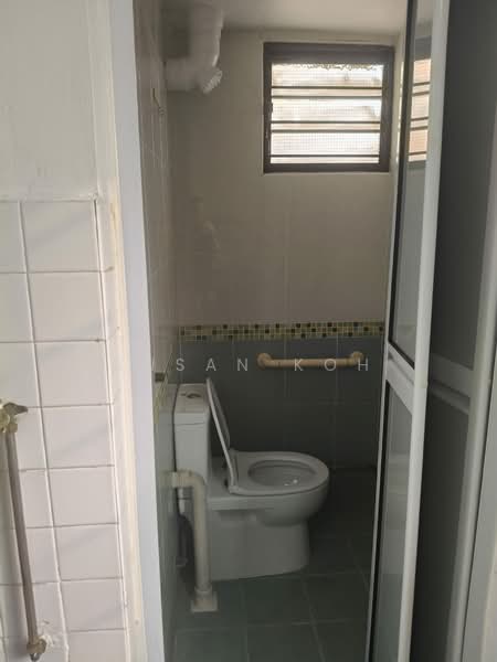 620 Bedok Reservoir Road, 620 Bedok Reservoir Road, 2 Bedrooms, 645 sqft, HDB Flat For Rent, by Susan Koh, 500239358 - Bathroom - PropertyGuru.com.sg