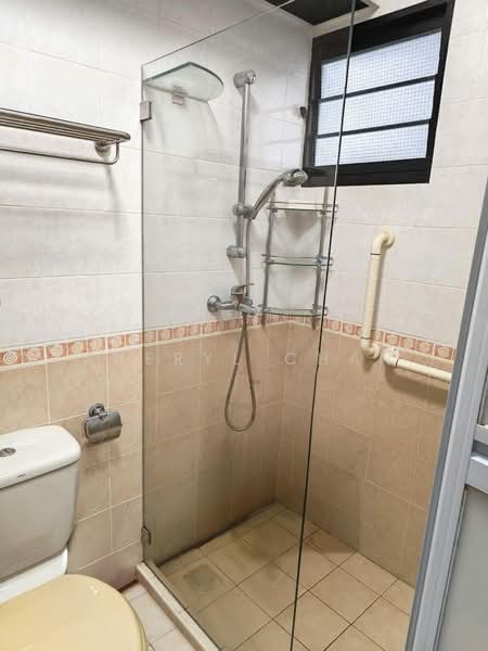 158B Rivervale Crescent, 158B Rivervale Crescent, 3 Bedrooms, 1,012 sqft, HDB Flat For Sale, by Sheryl Chan, 500239381 - Bathroom - PropertyGuru.com.sg