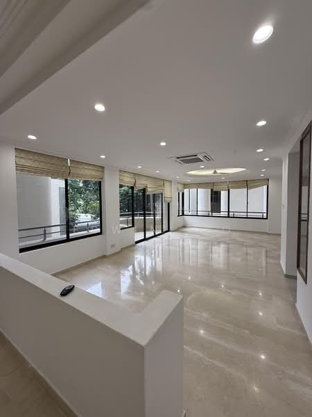 The Balmoral, 16 Balmoral Park, 4 Bedrooms, 2,985 sqft, Condominium For Rent, by Edwin Teo, 500239383 - Spacious Living Room - PropertyGuru.com.sg