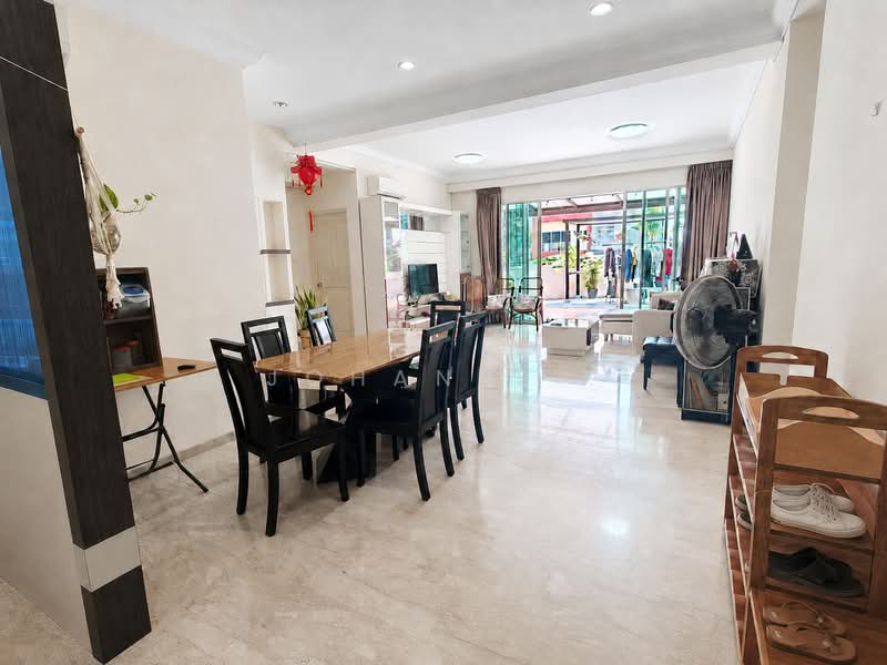 Freehold Landed Living Lifestyle without the Hassle of Maintenance, 22 Sirat Road, 4 Bedrooms, 2,013 sqft, Apartment For Sale, by Johanes ., 500239384 - Living Room - PropertyGuru.com.sg