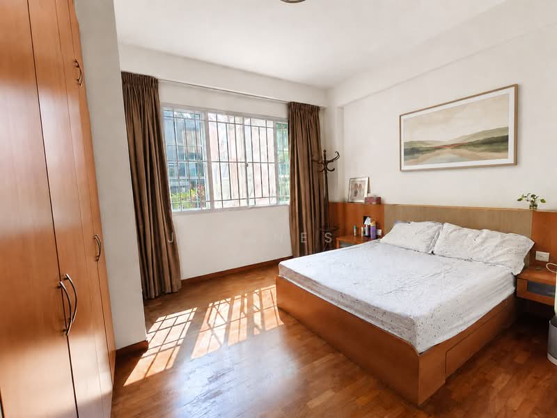 Freehold Landed Living Lifestyle without the Hassle of Maintenance, 22 Sirat Road, 4 Bedrooms, 2,013 sqft, Apartment For Sale, by Johanes ., 500239384 - Master Bedroom - PropertyGuru.com.sg