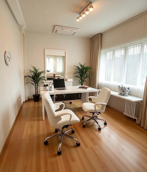 The Cairnhill, 4 Cairnhill Rise, Orchard / River Valley, 4 Bedrooms, 2,787 sqft, Condominium For Rent, by Ray Lim, 500239386 - Study - PropertyGuru.com.sg