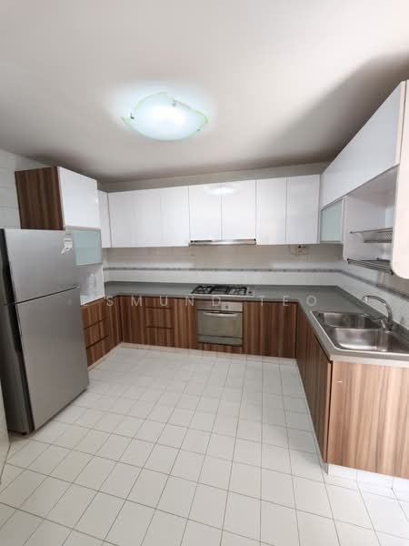 Gerald Park, Gerald Park, 4 Bedrooms, 2,345 sqft, Corner Terrace For Rent, by Esmund Teo, 500239393 - Kitchen - PropertyGuru.com.sg