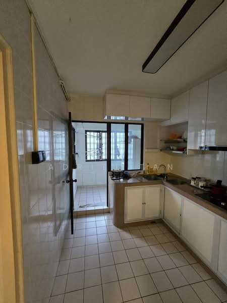 324 Sembawang Close, 324 Sembawang Close, 3 Bedrooms, 1,092 sqft, HDB Flat For Rent, by Adriel Tan, 500239394 - Kitchen - PropertyGuru.com.sg
