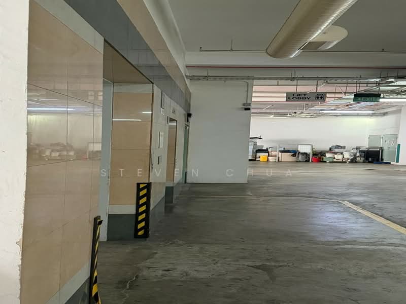 Toh Guan Centre, 21 Toh Guan Road East, Boon Lay / Jurong / Tuas, 1,184 sqft, Factory / Workshop (B2) For Sale, by Steven Chua, 500239395 - Corridor - CommercialGuru.com.sg