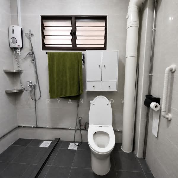 857 Woodlands Street 83, 857 Woodlands Street 83, 3 Bedrooms, 1,130 sqft, HDB Flat For Sale, by Ryan Low, 500239397 - Bathroom - PropertyGuru.com.sg