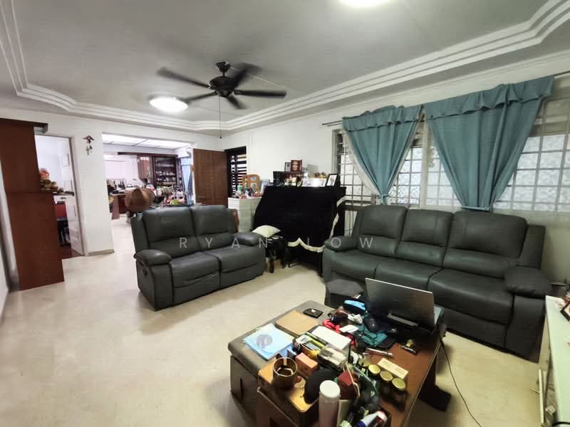 857 Woodlands Street 83, 857 Woodlands Street 83, 3 Bedrooms, 1,130 sqft, HDB Flat For Sale, by Ryan Low, 500239397 - Living Room - PropertyGuru.com.sg