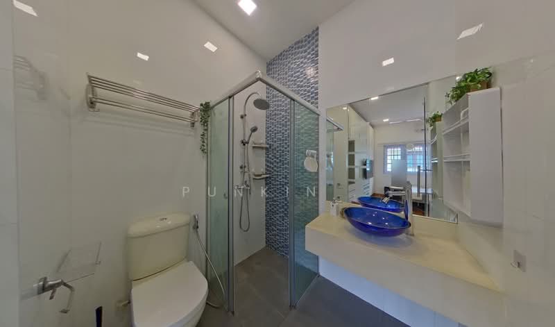 St. Francis, St. Francis, Room Rental, 220 sqft, Terraced House For Rent, by punkin, 500239399 - Bathroom - PropertyGuru.com.sg