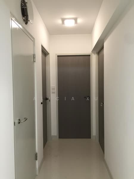 668A Edgefield Plains, 668A Edgefield Plains, 3 Bedrooms, 1,216 sqft, HDB Flat For Sale, by Alicia Xu, 500239414 - Corridor - PropertyGuru.com.sg