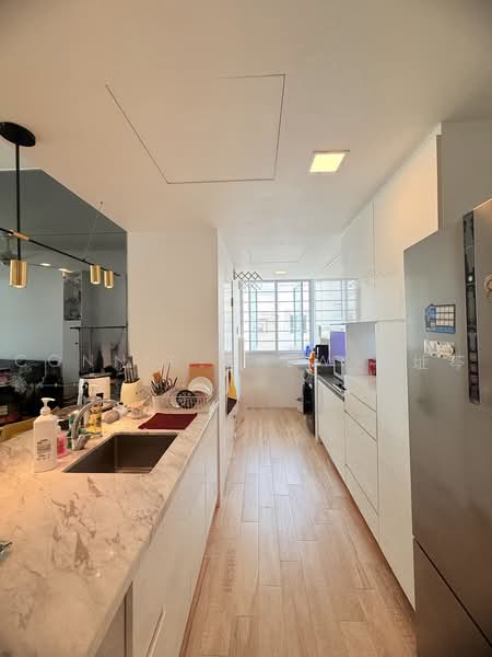 La Casa, 64 Woodlands Drive 16, 2 Bedrooms, 980 sqft, Condominium For Sale, by Connie Chew 周址芩, 500239420 - Kitchen - PropertyGuru.com.sg