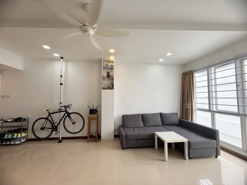La Casa, 64 Woodlands Drive 16, 2 Bedrooms, 980 sqft, Condominium For Sale, by Connie Chew 周址芩, 500239420 - Living Room - PropertyGuru.com.sg