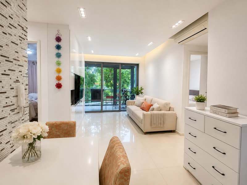 Arc at Tampines, Tampines Avenue 8, 3 Bedrooms, 990 sqft, Condominium For Sale, by Fifi Huang, 500239445 - Living Room - PropertyGuru.com.sg