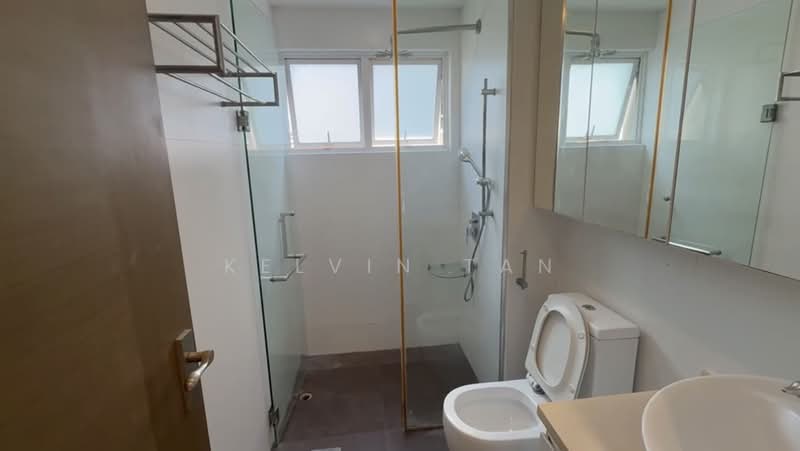 Monarchy Apartments, 51 Mandalay Road, Room Rental, 100 sqft, Apartment For Rent, by Kelvin Tan, 500239453 - Bathroom - PropertyGuru.com.sg