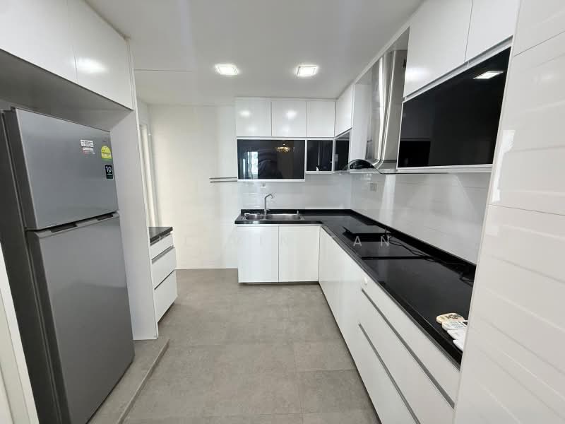 Monarchy Apartments, 51 Mandalay Road, Room Rental, 100 sqft, Apartment For Rent, by Kelvin Tan, 500239453 - Kitchen - PropertyGuru.com.sg