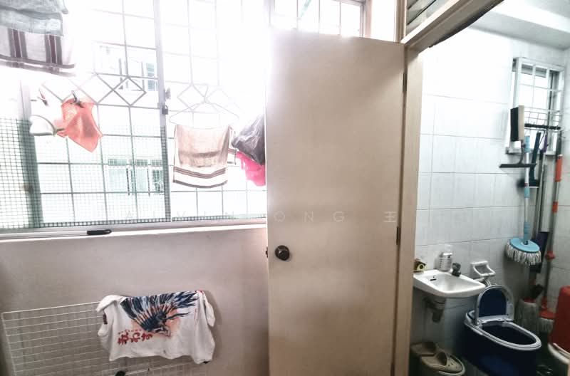 Symphony Heights, 33 Hume Avenue, 3 Bedrooms, 1,410 sqft, Condominium For Sale, by Alvin Ong 王谋, 500239496 - Bathroom - PropertyGuru.com.sg