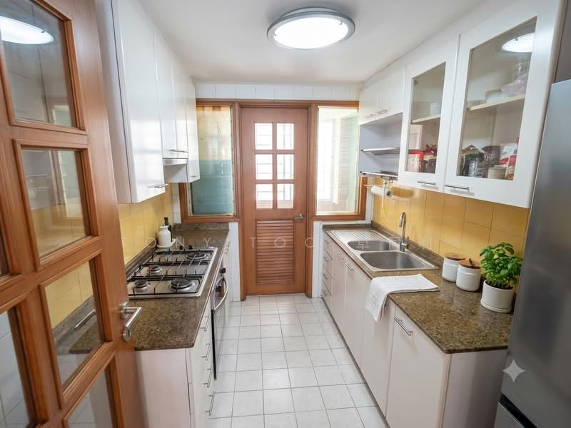 Queens, 10 Stirling Road, 3 Bedrooms, 1,195 sqft, Condominium For Rent, by Tony Too 卓同利, 500239520 - Kitchen - PropertyGuru.com.sg