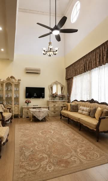Loyang Villas, Loyang Rise, 5 Bedrooms, 3,000 sqft, Terraced House For Sale, by Fathmah Cantik, 500239531 - Living Room - PropertyGuru.com.sg