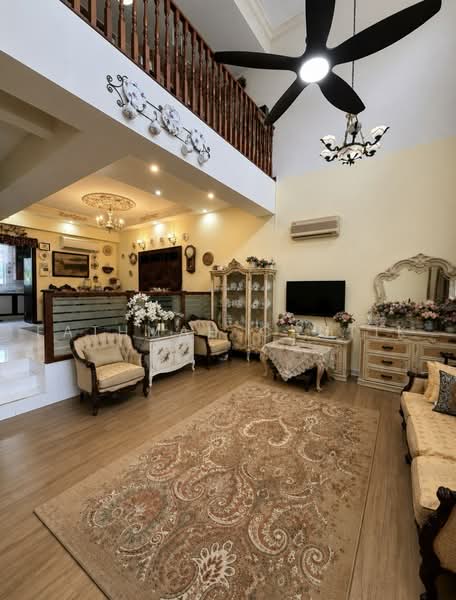 Loyang Villas, Loyang Rise, 5 Bedrooms, 3,000 sqft, Terraced House For Sale, by Fathmah Cantik, 500239531 - Living Room - PropertyGuru.com.sg