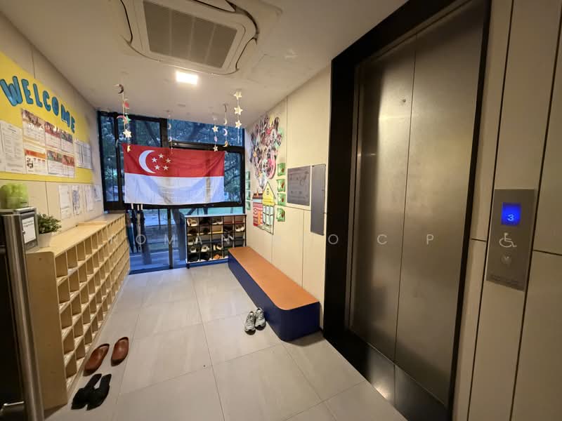 Le Quest, 4 Bukit Batok Street 41, Dairy Farm / Bukit Panjang / Choa Chu Kang, 5,016 sqft, Mall Shop For Rent, by Roman Woo C P, 500239533 - Entrance - CommercialGuru.com.sg