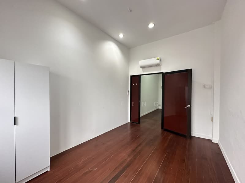 Kovan MRT Upper Serangoon Road Walkup Residential Shophouse Living, Lowland Road, 2 Bedrooms, 872 sqft, Shophouse For Rent, by Lyn Feng, 500239551 - Interior - PropertyGuru.com.sg