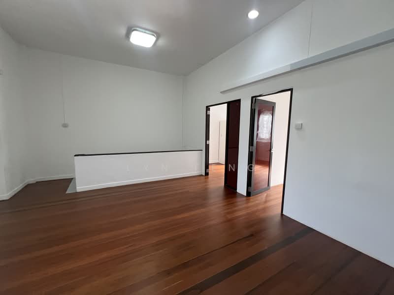 Kovan MRT Upper Serangoon Road Walkup Residential Shophouse Living, Lowland Road, 2 Bedrooms, 872 sqft, Shophouse For Rent, by Lyn Feng, 500239551 - Interior - PropertyGuru.com.sg