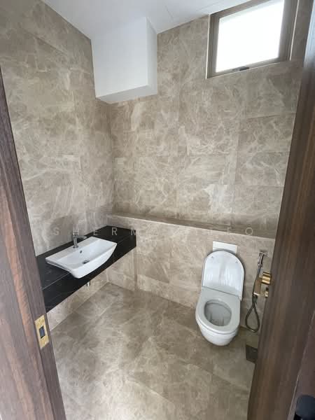 Renovated 2.5 + Basement Storey Detached @ Sunset Way, Sunset View, Sunset Heights, Sunset Way, Sunset View, Sunset Heights, Clementi, 6 Bedrooms, 12,000 sqft, Detached House For Sale, by Sherman Teo, 500239552 - Bathroom - PropertyGuru.com.sg