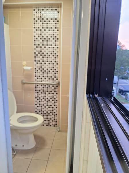 91 Paya Lebar Way, 91 Paya Lebar Way, 2 Bedrooms, 721 sqft, HDB Flat For Sale, by Dennis Lim, 500239562 - Bathroom - PropertyGuru.com.sg