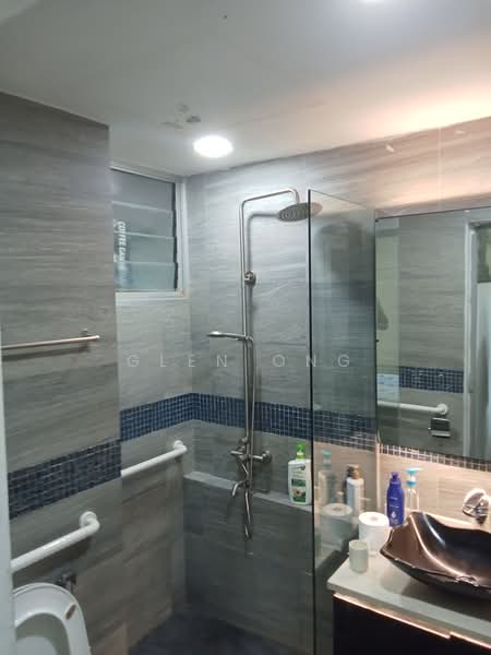 Avila Gardens, 11 Flora Road, 4 Bedrooms, 1,755 sqft, Condominium For Sale, by Glen Ong, 500239569 - Bathroom - PropertyGuru.com.sg
