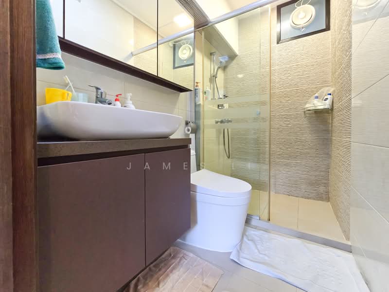 291C Bukit Batok Street 24, 291C Bukit Batok Street 24, 3 Bedrooms, 1,302 sqft, HDB Flat For Sale, by James Li, 500239579 - Bathroom - PropertyGuru.com.sg
