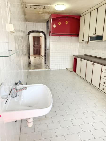 478 Jurong West Street 41, 478 Jurong West Street 41, 3 Bedrooms, 990 sqft, HDB Flat For Sale, by Jennifer Loh, 500239583 - Kitchen - PropertyGuru.com.sg