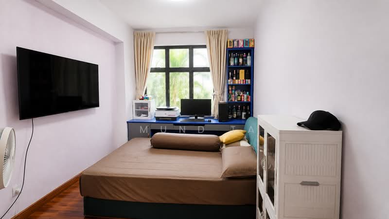 Eastvale, 31 Pasir Ris Drive 3, 3 Bedrooms, 1,292 sqft, Condominium For Sale, by Edmund Tan, 500239584 - Bedroom - PropertyGuru.com.sg