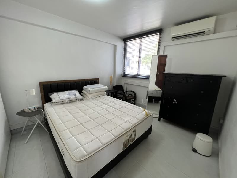 77 Bedok North Road, 77 Bedok North Road, 2 Bedrooms, 646 sqft, HDB Flat For Sale, by Marc Narulla, 500239614 - Bedroom - PropertyGuru.com.sg