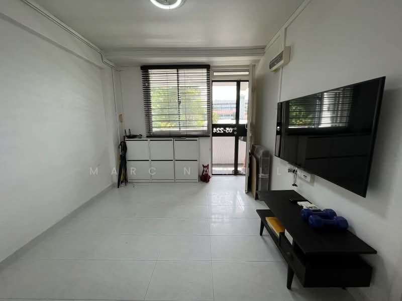 77 Bedok North Road, 77 Bedok North Road, 2 Bedrooms, 646 sqft, HDB Flat For Sale, by Marc Narulla, 500239614 - Living Room - PropertyGuru.com.sg