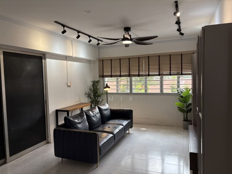 141 Teck Whye Lane, 141 Teck Whye Lane, 3 Bedrooms, 1,216 sqft, HDB Flat For Sale, by Shamir ., 500239643 - Wide Living Room - PropertyGuru.com.sg