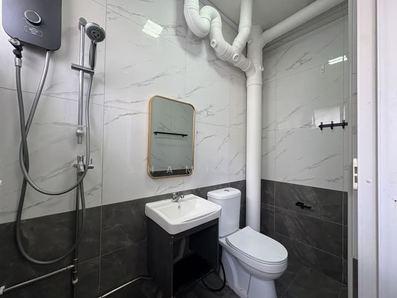 141 Teck Whye Lane, 141 Teck Whye Lane, 3 Bedrooms, 1,216 sqft, HDB Flat For Sale, by Shamir ., 500239643 - Bathroom - PropertyGuru.com.sg