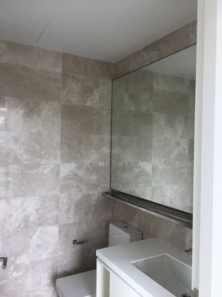 Kingsford Hillview Peak, 103 Hillview Rise, 3 Bedrooms, 1,044 sqft, Condominium For Rent, by Zenn Tan, 500239645 - Bathroom - PropertyGuru.com.sg