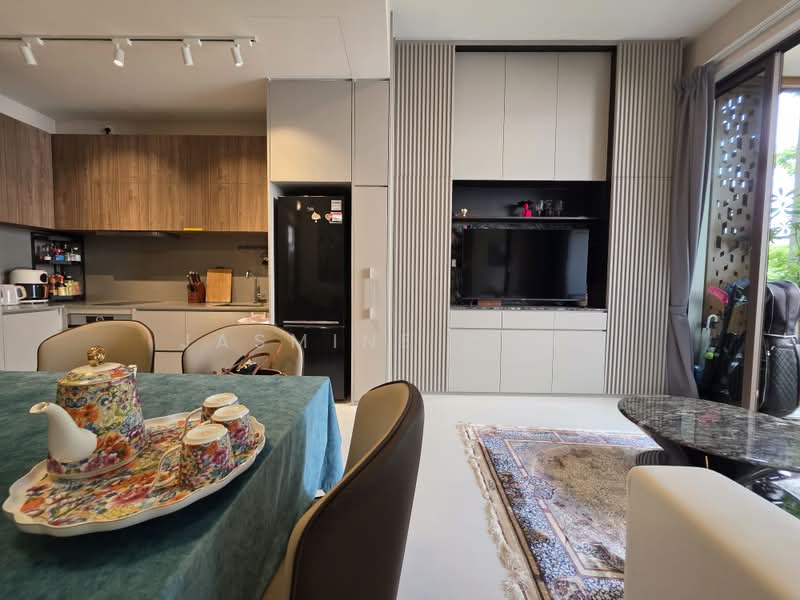 Parksuites, 18 Holland Grove Road, 2 Bedrooms, 786 sqft, Condominium For Sale, by Jasmine Chan, 500239647 - PropertyGuru.com.sg